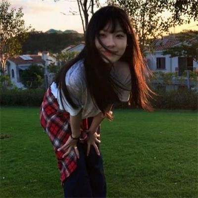 号舱房的女人